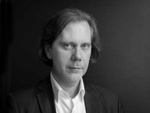 Photo en noir et blanc de Florian Knecht Responsable Pôle Politique Publique