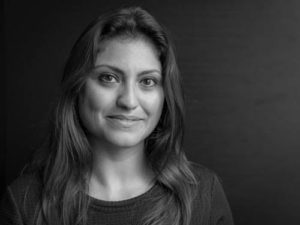 Photo en noir et blanc de Pinar Temel Responsable Pôle Financement Européen
