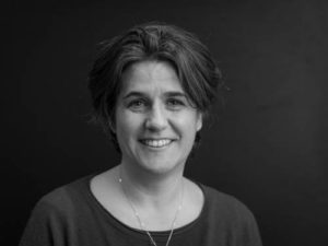 Photo en noir et blanc de Sandra Mège Responsable Pôle Industrie et Développement Durable